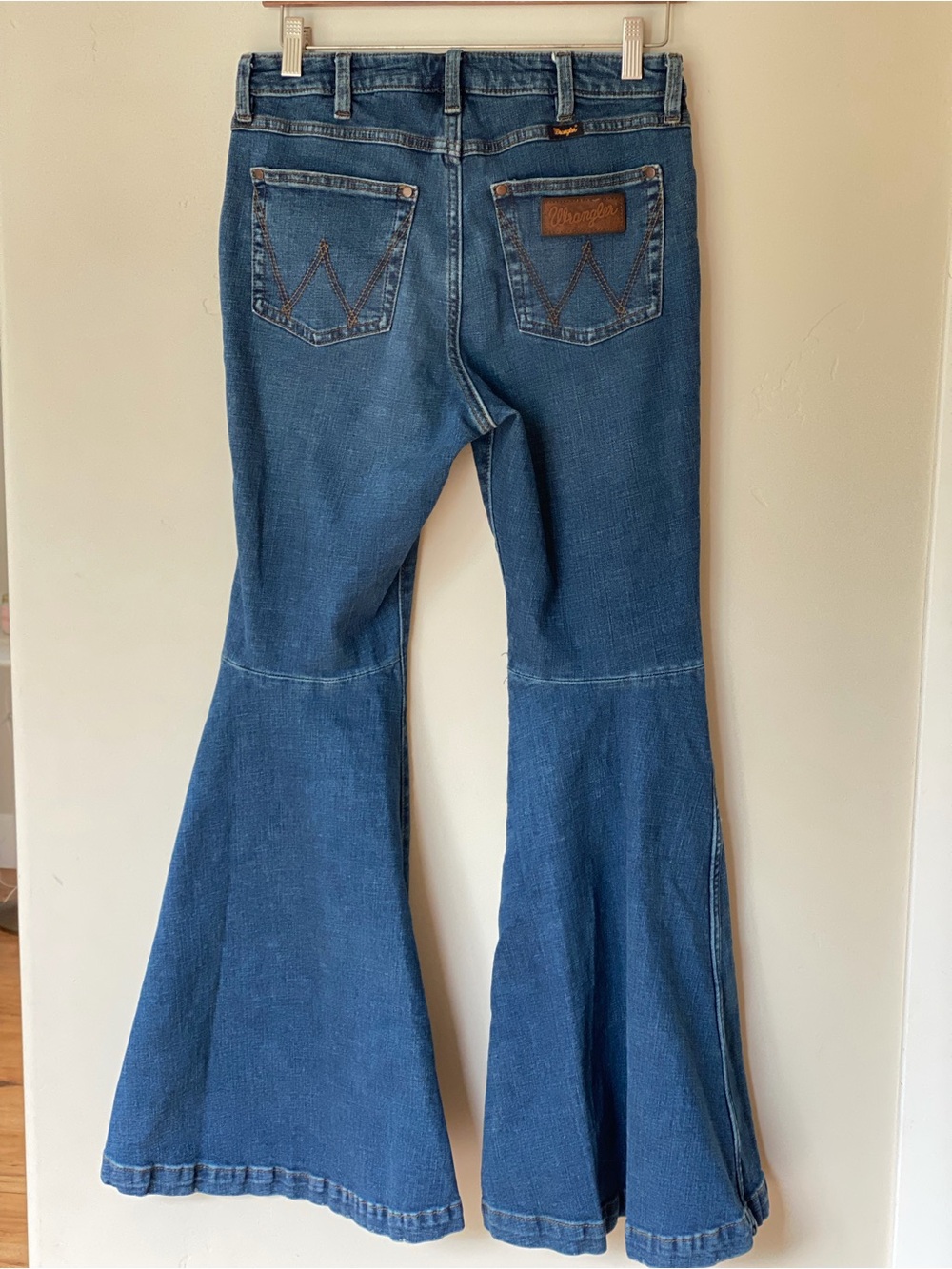 Women’s Wrangler High-Rise Dark Blue Bell-Bottom Jeans - Picture 4 of 6